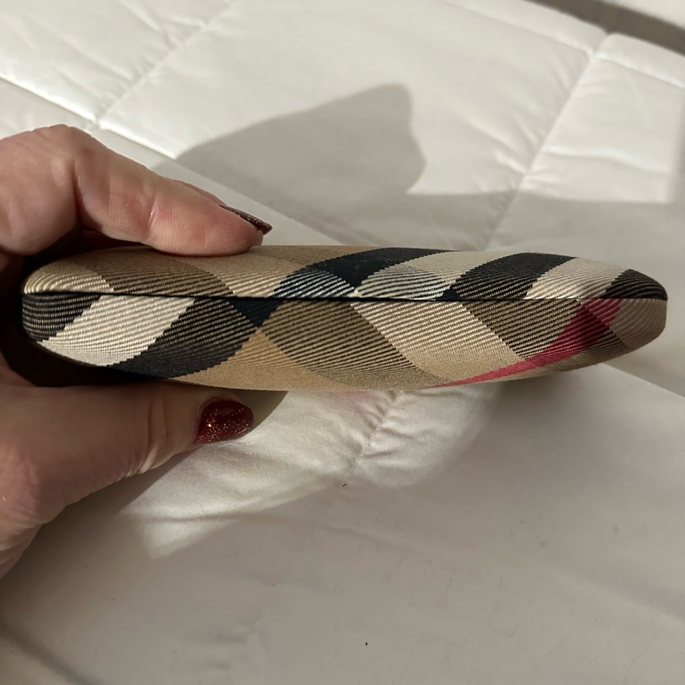 Burberry Plaid Eyeglass Case - Beige - Picture 7 of 8